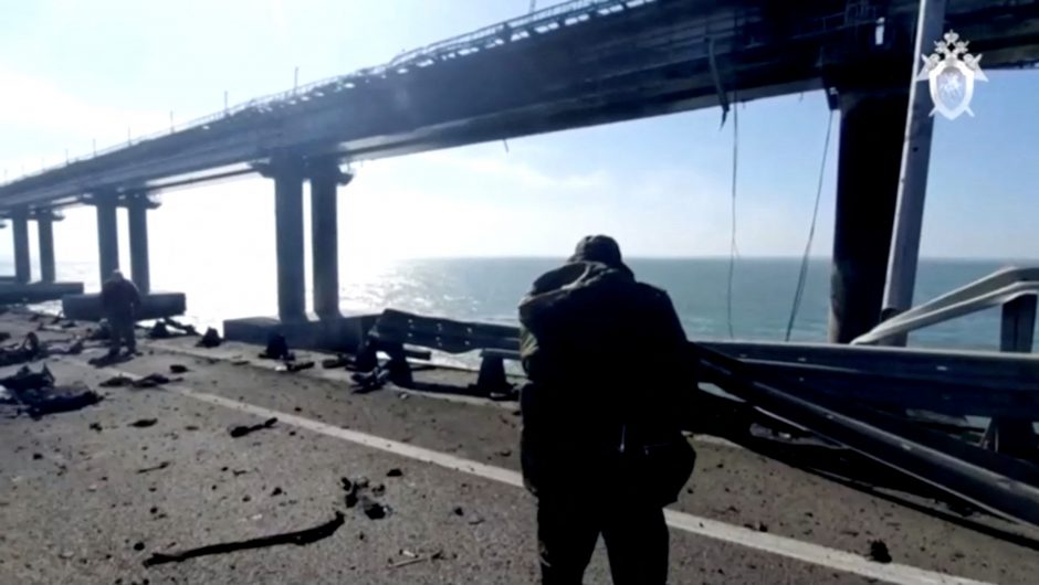 Rusija: per Krymo tilto sprogimą žuvo trys žmonės