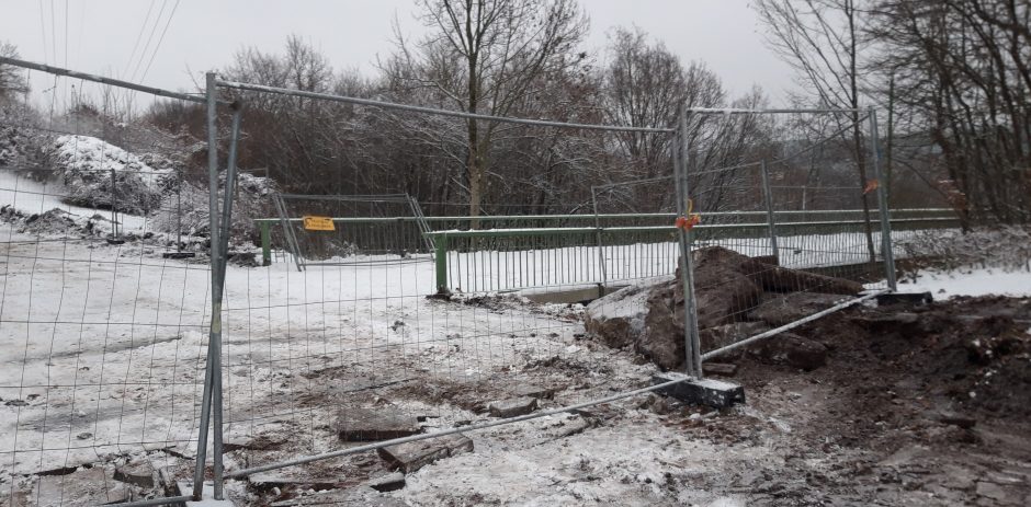 Praėjimas Trijų mergelių tiltu – jau uždarytas