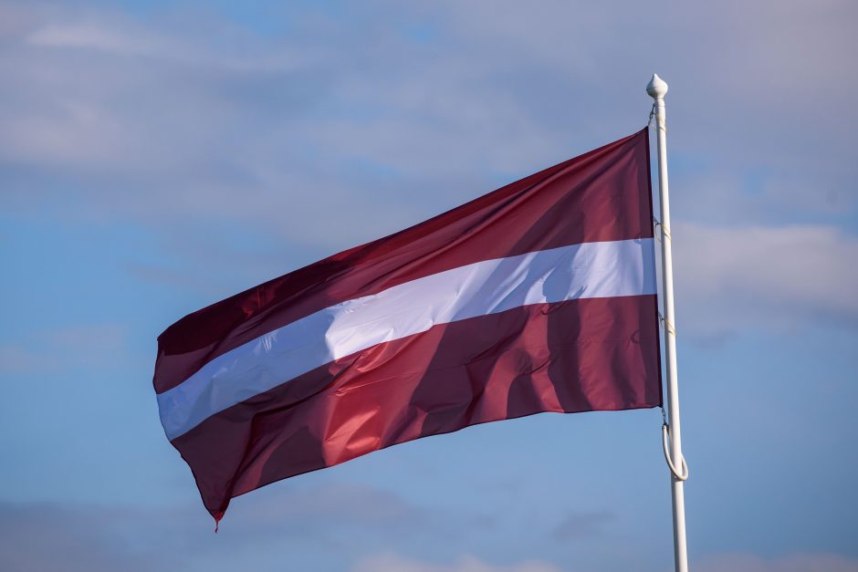Latvija neribotam laikui sustabdo vizų išdavimą Rusijos piliečiams
