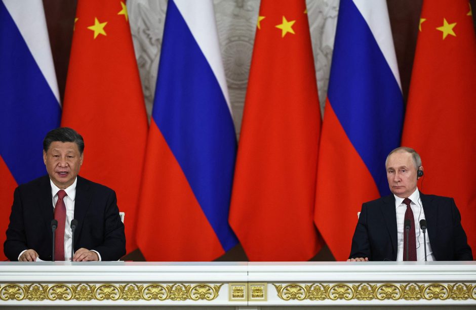 Po derybų su Xi Jinpingu V. Putinas pasidžiaugė ypatingais Rusijos ir Kinijos ryšiais