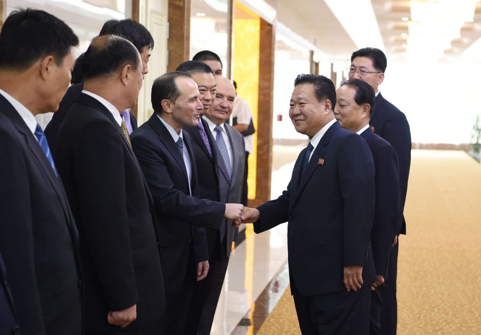 Šiaurės Korėjos delegacijai Rio olimpiadoje vadovaus artimas lyderio padėjėjas