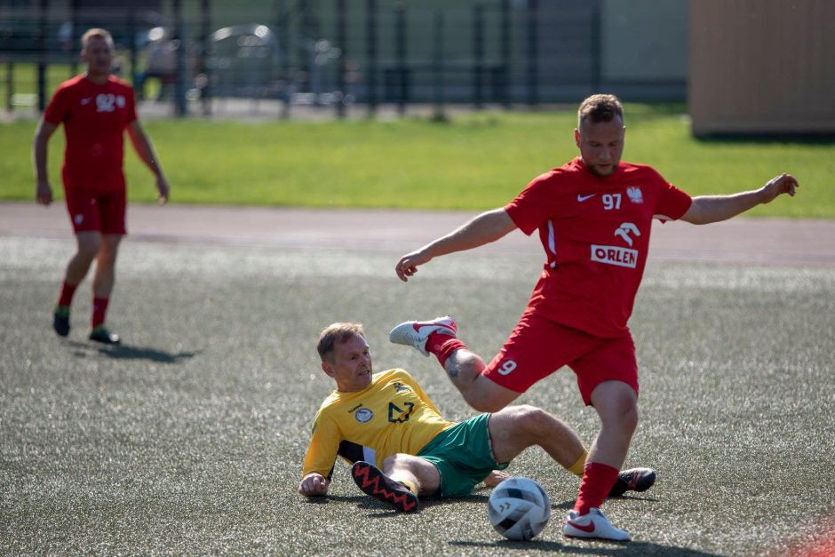 Žurnalistų futbolo šventėje – titulą apgynę svečiai ir nauji Lietuvos čempionai