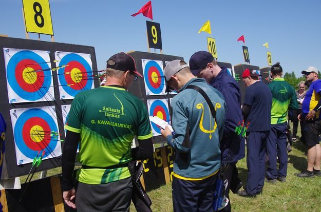 Lietuvos lankininkų federacijos taurės etapo finale – tėvo ir sūnaus akistata