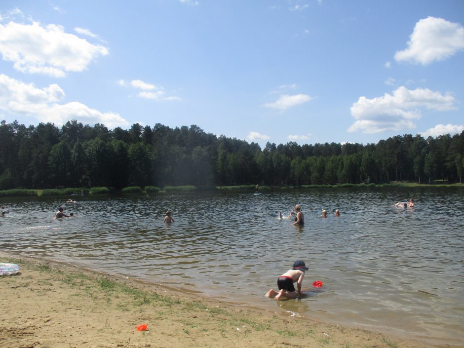 Nešvarus vanduo ir infekcijos vasarotojų negąsdina 