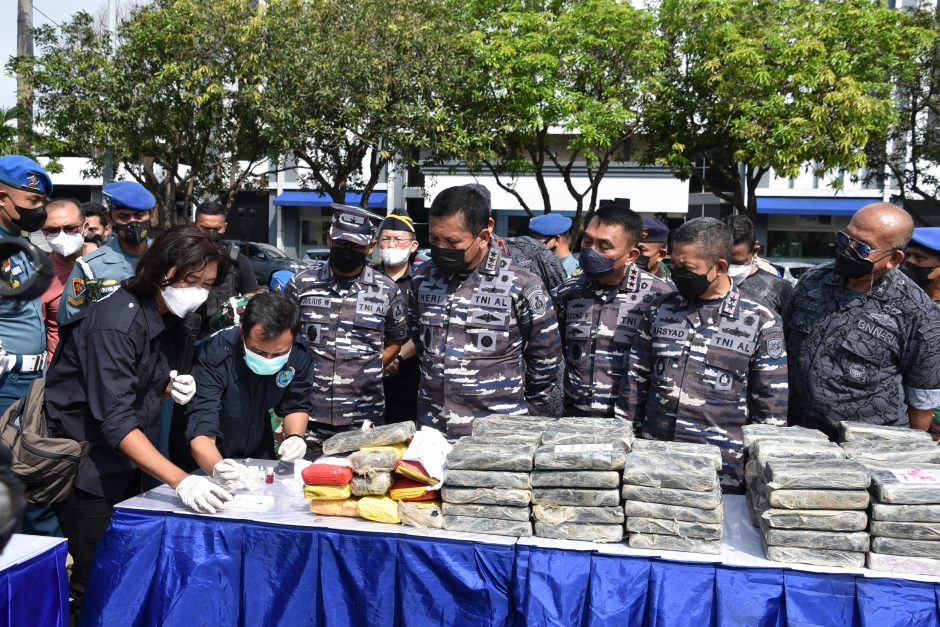 Indonezijos jūreiviai konfiskavo 82 mln. JAV dolerių vertės kokaino kontrabandą