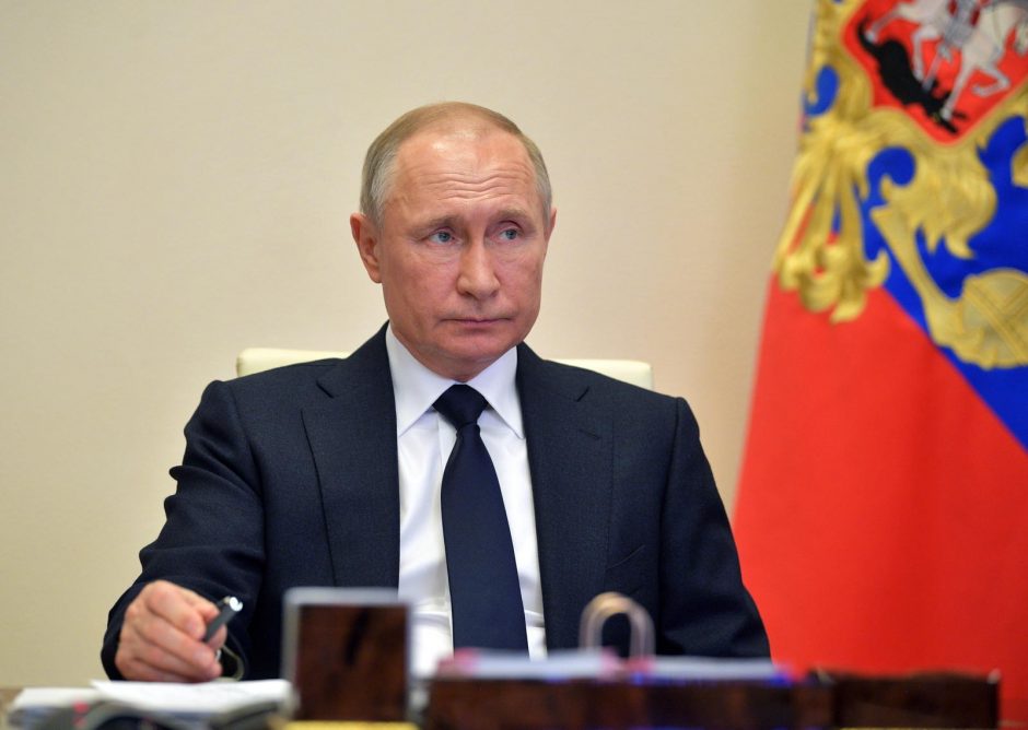 V. Putinas nurodė „Gazprom“ lapkritį padidinti dujų tiekimą Europos Sąjungai