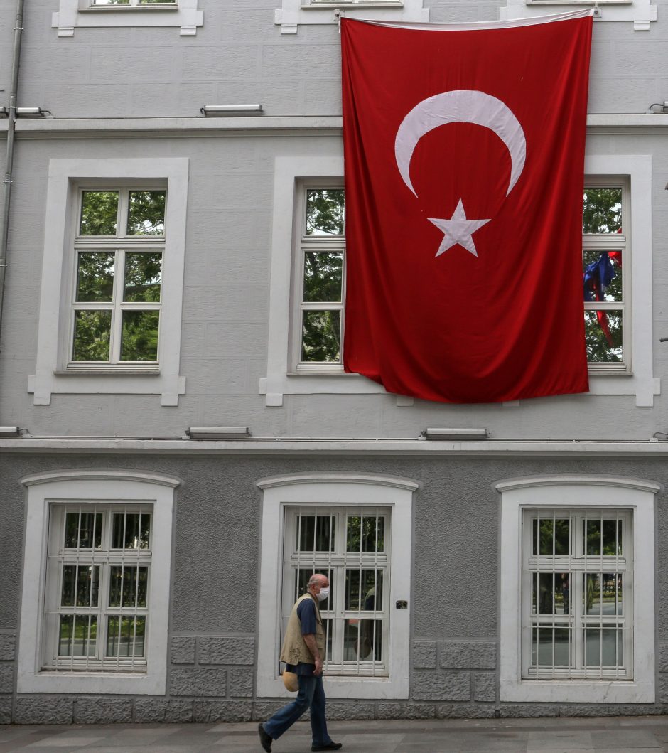 Turkijoje per parą nustatyta daugiau kaip tūkstantis užsikrėtimo koronavirusu atvejų