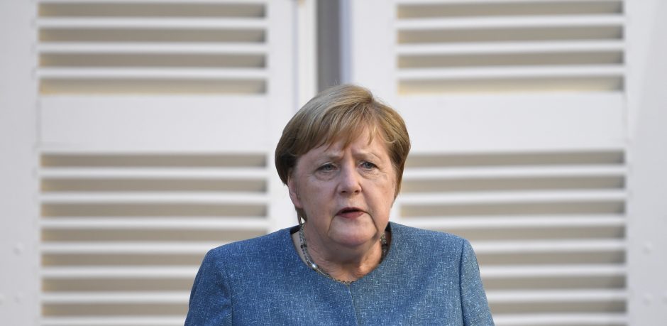 A. Merkel ragina balsuoti už A. Laschetą, kad Vokietija liktų stabili