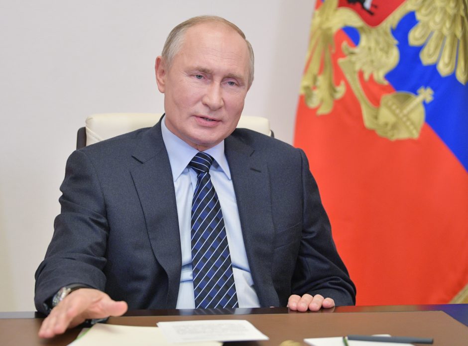 V. Putinas kaltina Vakarus norint „supančioti“ Rusiją