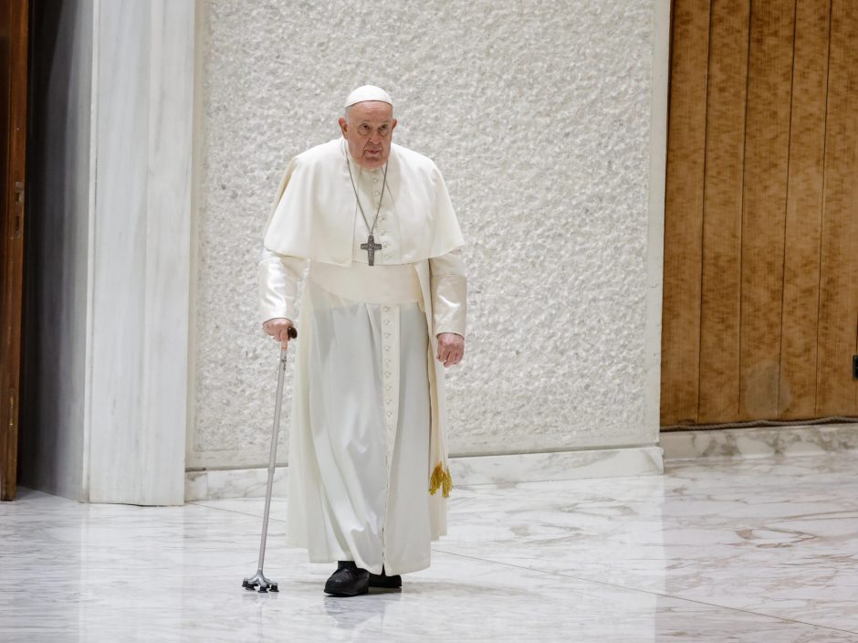 Vatikanas: popiežiaus Pranciškaus sveikata gerėja