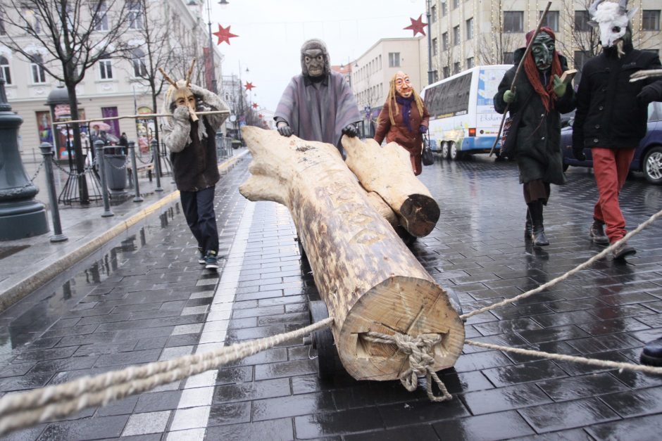 Lietuvos liaudies buities muziejus ragina atsikratyti susikaupusių negerovių