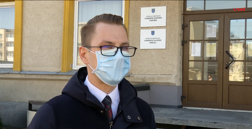 Skandalas Varėnos rajono savivaldybėje: įtariama, kad COVID-19 protrūkį sukėlė gimtadienis