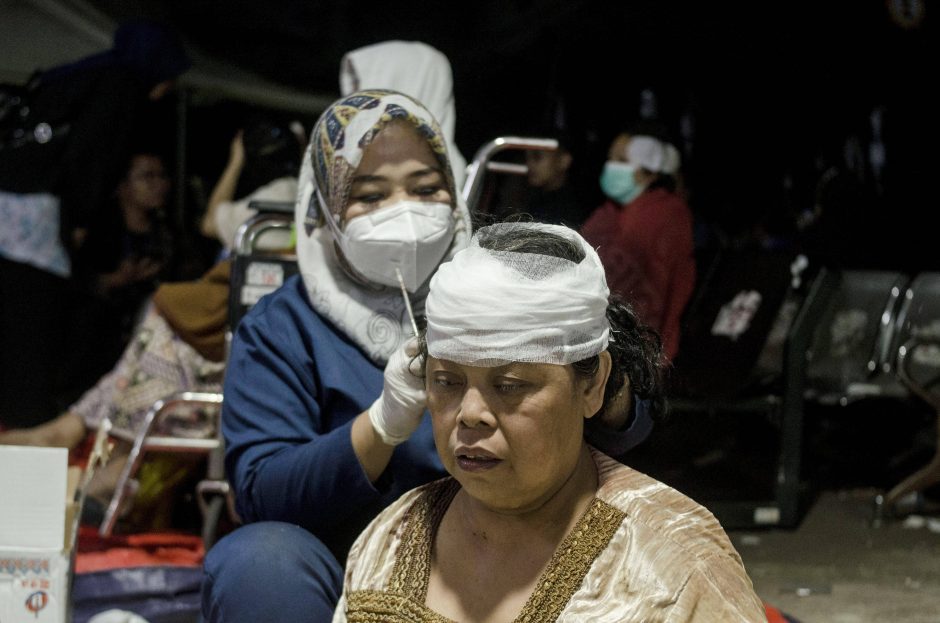 Indonezijos žemės drebėjimo aukų skaičius padidėjo iki 162 