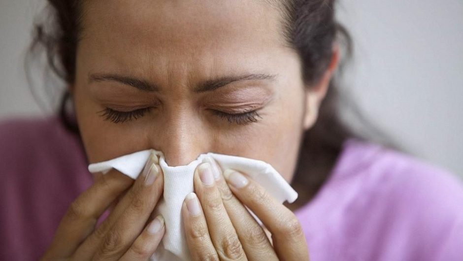 Gripo sezonui artėjant į pabaigą sergamumas juo ir peršalimo ligomis mažėja