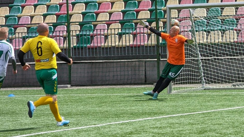 Žurnalistai išsiaiškino kas geriausiai žaidžia futbolą