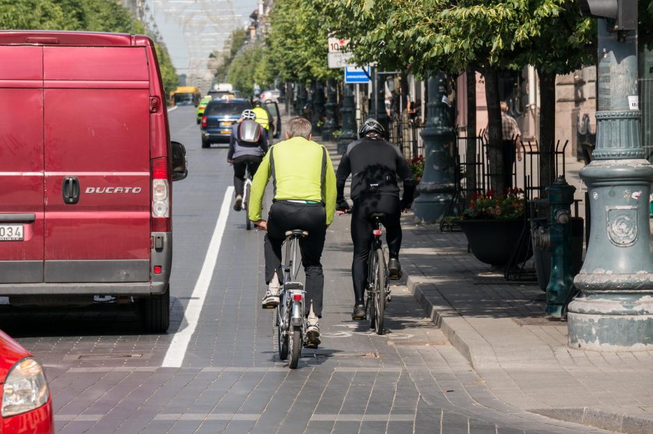 Gedimino prospekte – daugiau erdvės dviratininkams