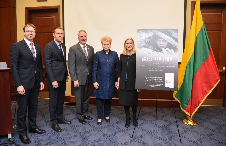 Prezidentė: filmas „Tarp pilkų debesų“ padės pasauliui suprasti Baltijos šalis