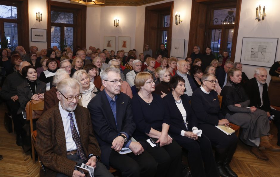 Nepažintas J. Marcinkevičius: knygų sutiktuvėse kalbėjo ir dukra