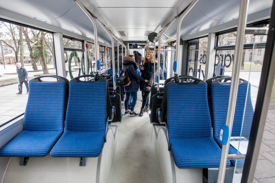 Elektriniai autobusai dar kelia įtarimų