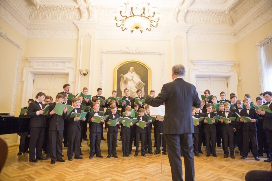 Berniukų balsai sujungė Ciurichą ir Kauną