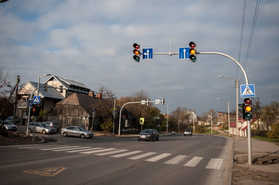 Nauji šviesoforai: padeda ar trukdo?