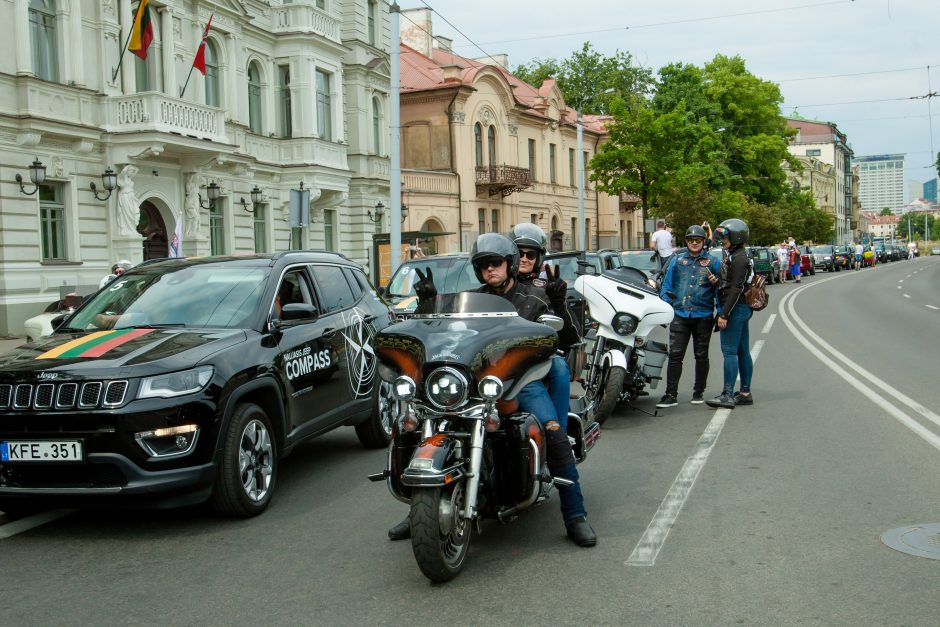 „Jeep“ gerbėjai Lietuvai dovanojo tautišką rekordą