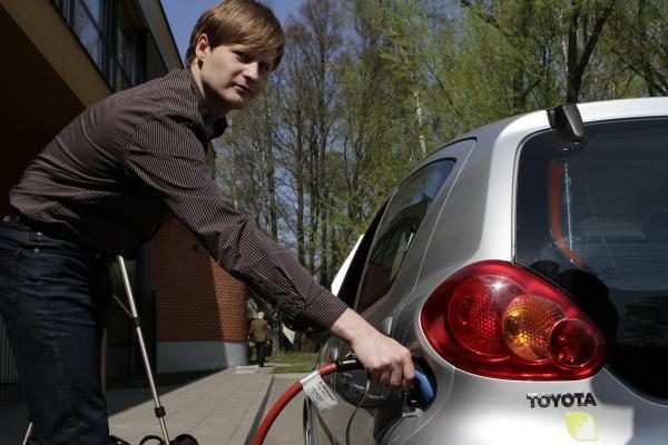 Klaipėdoje pristatytas lietuviškas elektromobilis