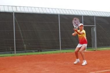 A.Paražinskaitė baigė pasirodymą jaunių teniso turnyre JAV