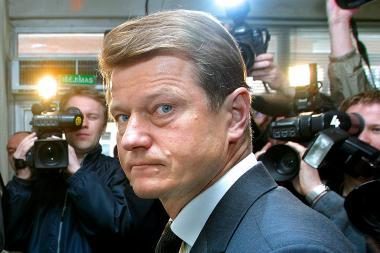 Naujieji Lietuvos europarlamentarai neskuba steigti biurų tėvynėje 
