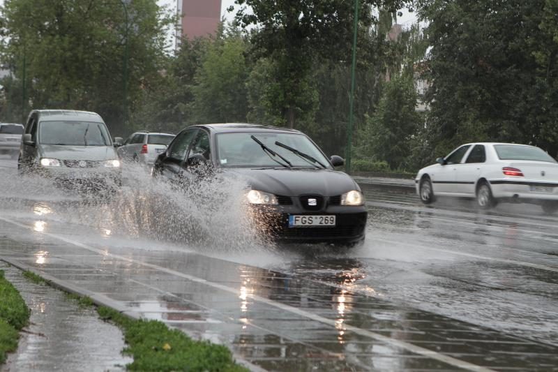 Lietuvos pietryčiuose - dulksna ir silpnas lietus