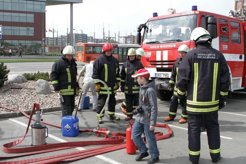 Ugniagesiai šventė kartu su miestiečiais