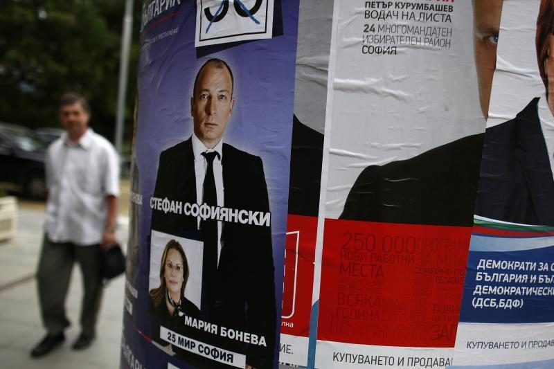 Bulgarijoje prasidėjo įtempti pirmalaikiai rinkimai