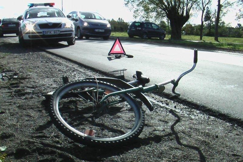 Klaipėdos rajone vėjo gūsis partrenkė dviratininką