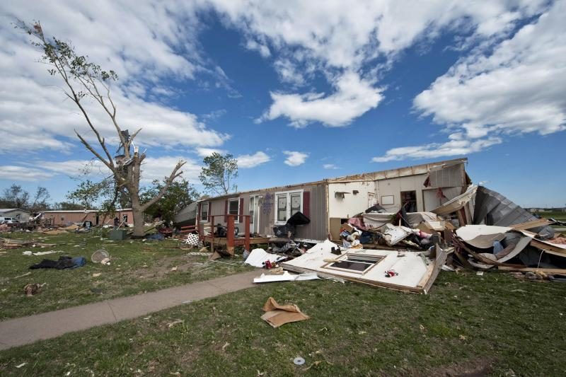 JAV Vidurio Vakarų regione tornadai nusinešė šešių žmonių gyvybes