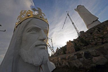 Lenkijoje kyla didžiausia Kristaus skulptūra 