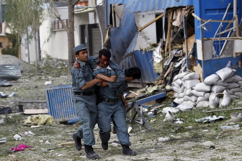 Afganistano sostinę sukrėtė stiprus sprogimas, po to pasigirdo šūviai
