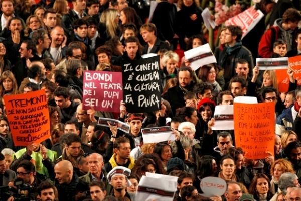 Romos kino festivalio atidarymo ceremoniją sutrikdė protestuotojai