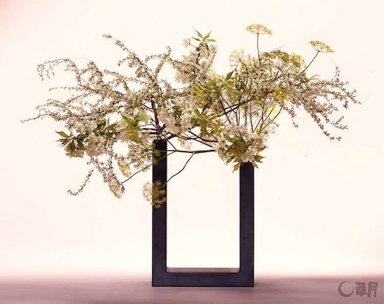 Ikebana Japoniskos Meilės Gėlėms Burtazodis Kl Lt