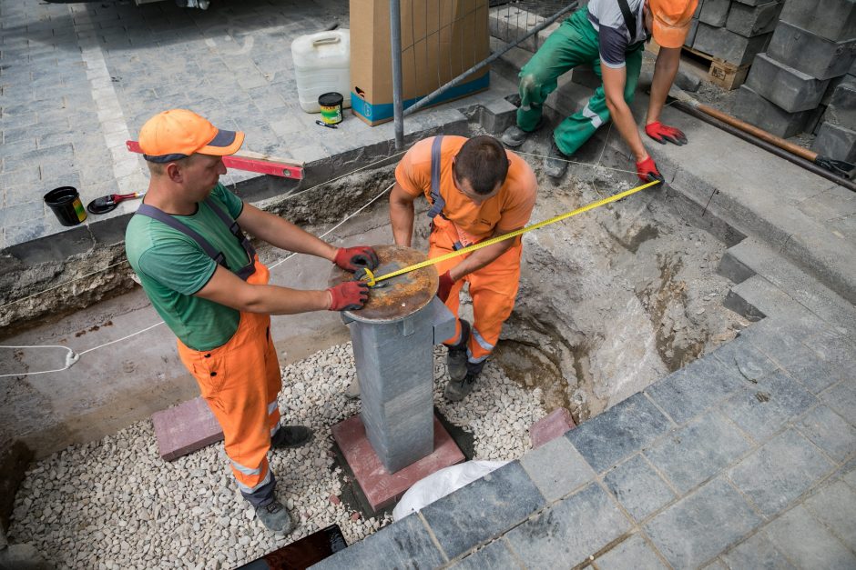 Gedimino prospekte eismą ribos nauji modernūs užtvarai