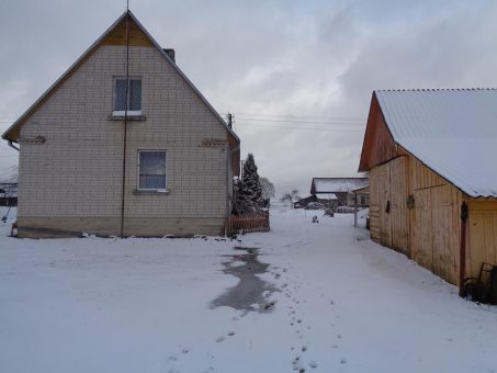 Skelbimas - Graži, prižiūrėta sodyba Medžionių k., Prienų r.