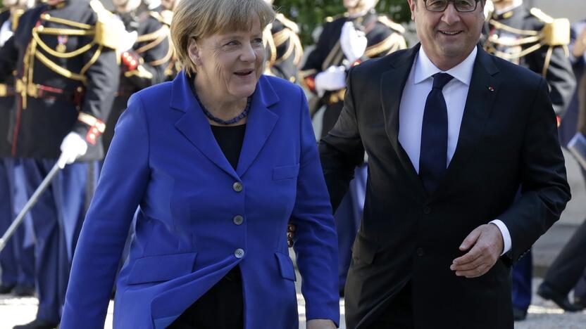 Angela Merkel ir Francois Hollande