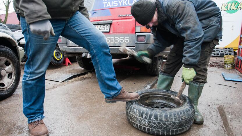 Kauniečio verslas - mobilus padangų montavimo servisas