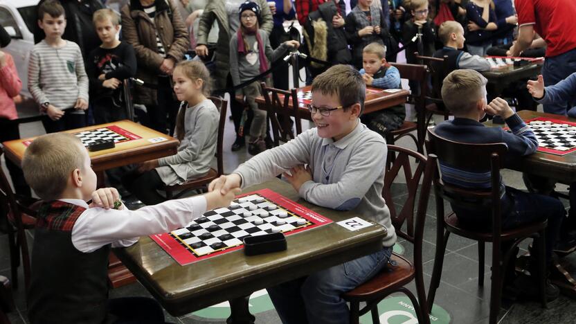 Šaškių turnyras mero taurei laimėti