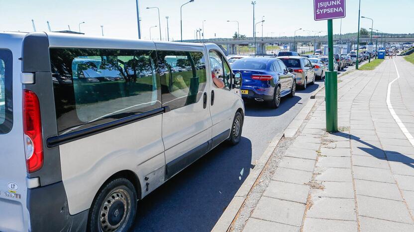 Automobilių eilės į Neringą