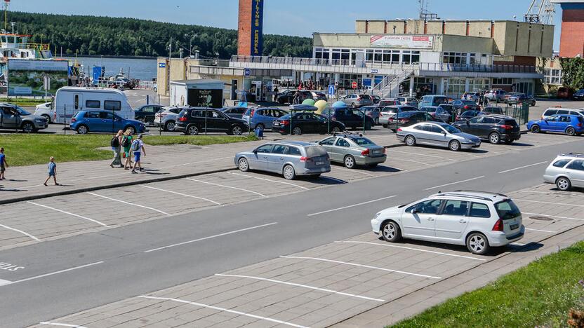 Automobilių eilės į Neringą