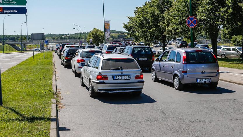 Automobilių eilės į Neringą