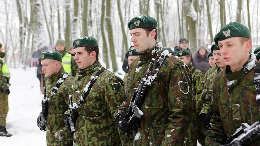 Žuvusiųjų pagerbimo ceremoniją prie paminklo 1923 m. sukilimo dalyviams