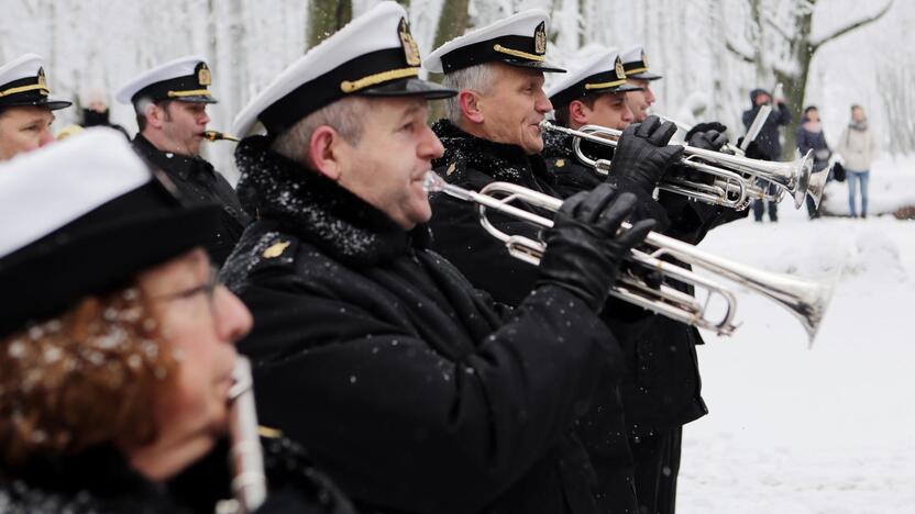 Žuvusiųjų pagerbimo ceremoniją prie paminklo 1923 m. sukilimo dalyviams