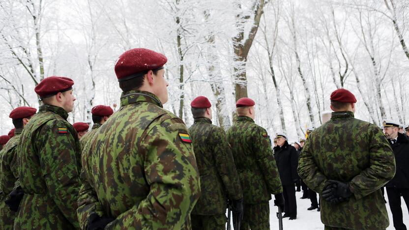 Žuvusiųjų pagerbimo ceremoniją prie paminklo 1923 m. sukilimo dalyviams