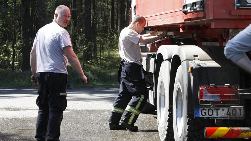 Kuršių nerijos gaisrą sutramdė gausios ugniagesių ir kariškių pajėgos